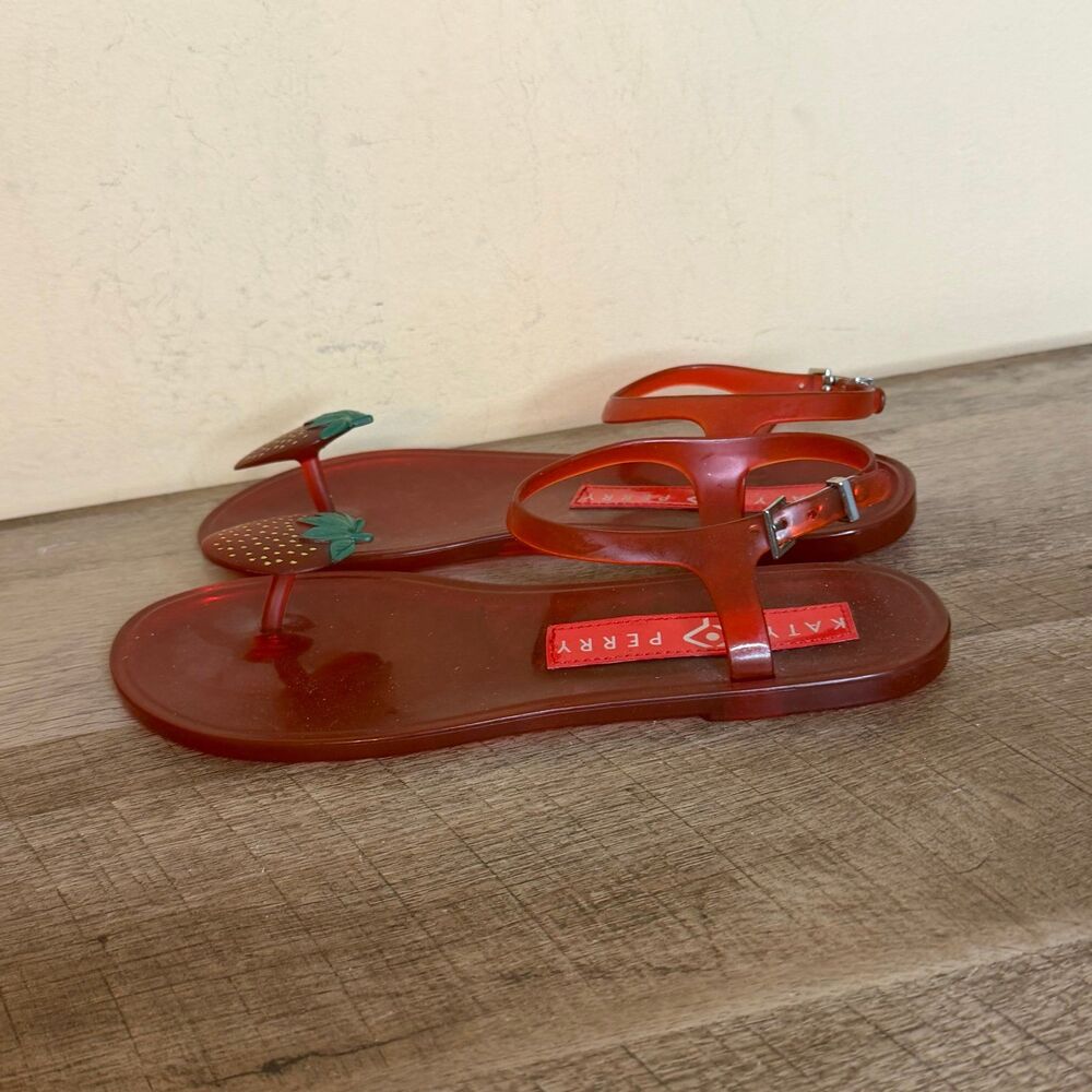 red Katy Perry Women's The Geli jelly strawberry sandals size 7 shoes - Picture 2 of 5